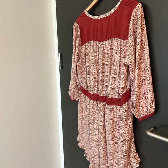 Jackson Rowe M GUC Red and White Patterned dress ruffled bottom - Picture 4 of 13